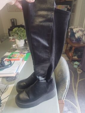 Black Knee-High Platform Boots - Brand Unknown
